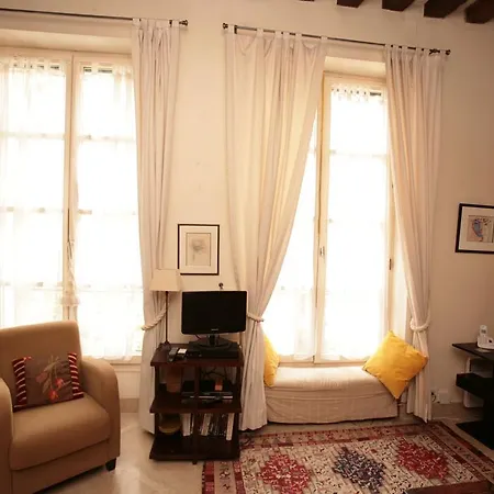 Beautiful Latin Quarter 1 Bedroom Paris
